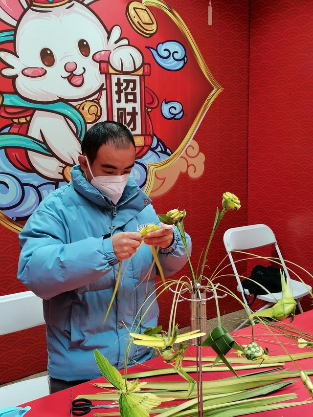 继承传统的年轻人|城市摄影队