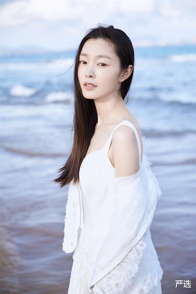 防晒 宋轶又自爆防晒秘诀，奇葩程度堪比范冰冰，连娜扎都甘拜下风