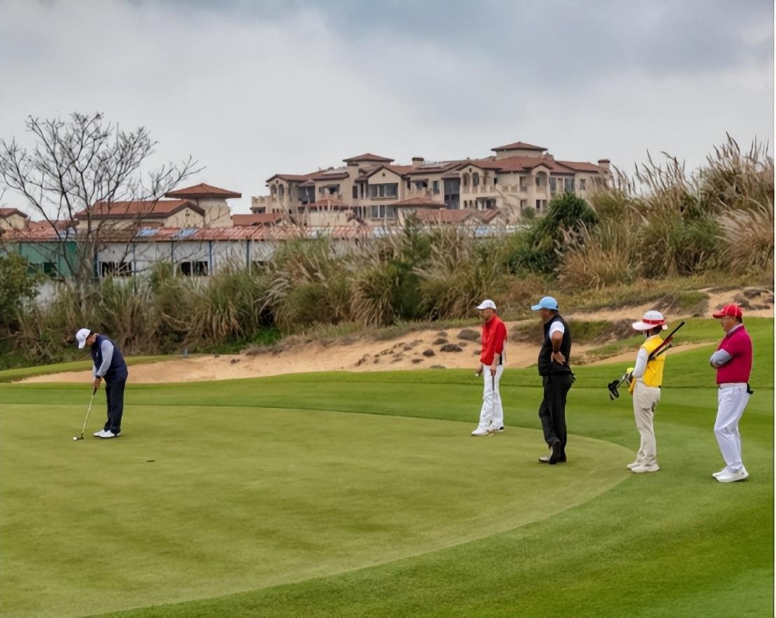 翁帆|百岁杨振宁入院治疗，妻子翁帆终于坦言，结婚确实有所图谋？