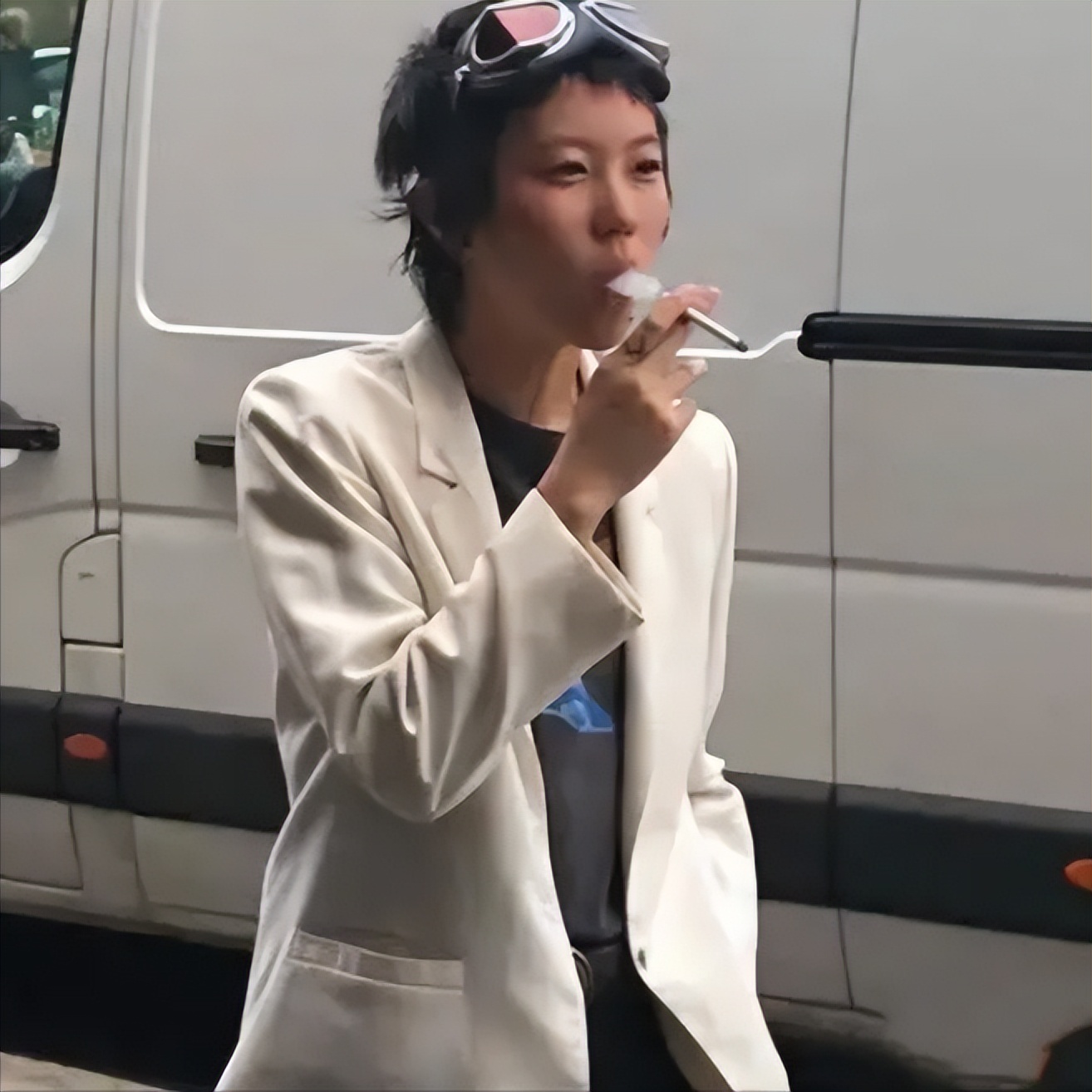 马伊琍|40岁的马伊俐最想删图片曝光,黄牙污垢明显。网友: 太恶心了