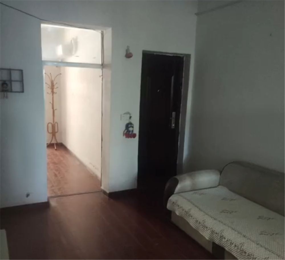 她买下城中村60㎡老破小,用拱门元素进行改造,装修前后天差地别