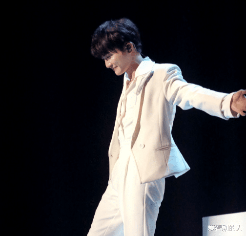 汤姆·赫兰德|“要长相守也要听此刻虫鸣”，美好的日子，记得听周深《要一起》