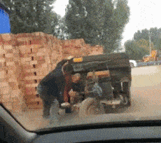 来这家饭店吃烤全羊，才15块一只！当菜端上来时我蒙了...哈哈哈