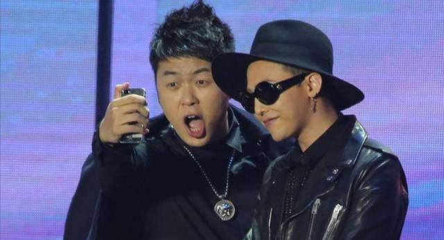 何炅|20年努力护着4个家人,最后却一个都没留住,何炅老了,他也累了