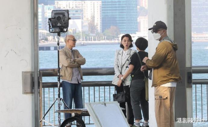 陈炜|亲人离世都不请假,TVB花旦一小时完成拍摄,上位势头超李佳芯