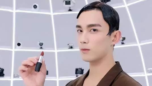 明星|一个敢请，一个敢接，娱乐圈“离大谱”的明星代言，没眼看