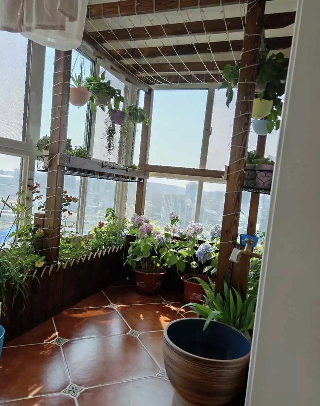 美式新房的装修完工,装修含家电花了20万,朋友来了都不想走了