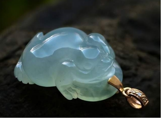 翡翠|适合生意人佩戴的几种翡翠,看看你喜欢哪种?