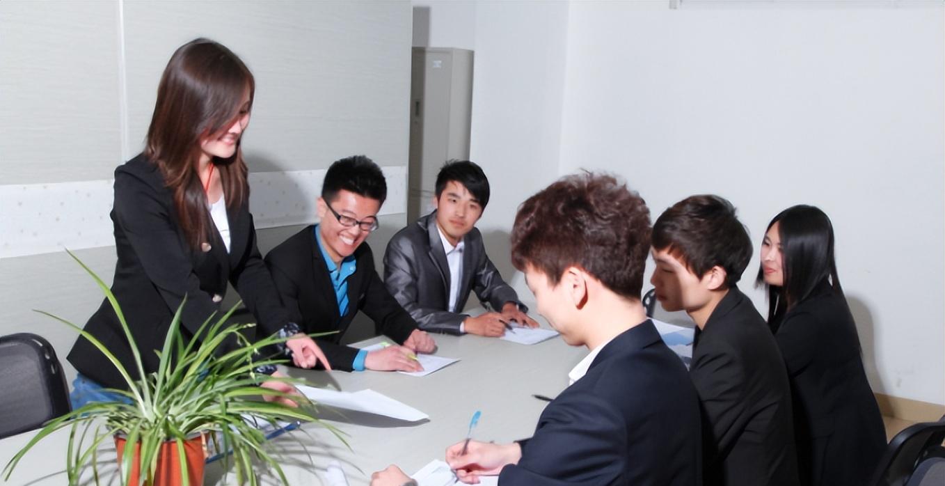 事业单位|堪称“万金油”的大学专业,以为就业面广阔,毕业找工作却很迷茫