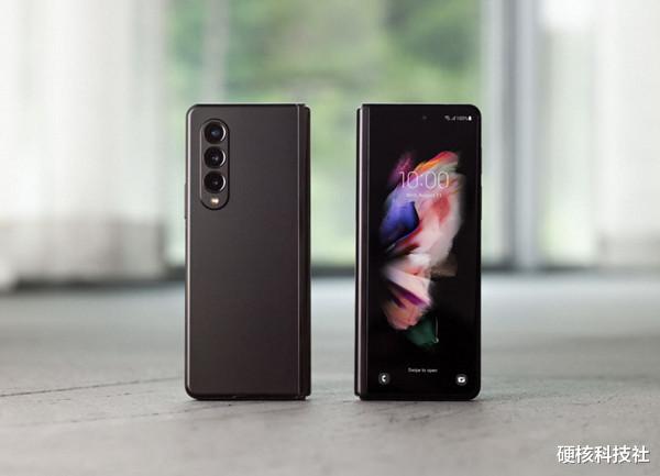 C++|智能机的下一个风口，华为杀出一条“血路”，独占49%中国市场