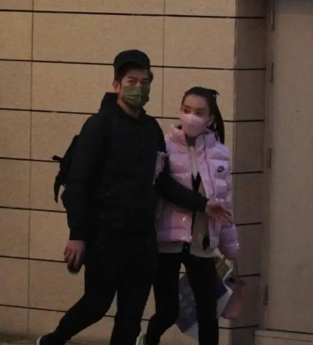 鹿晗|看脸俊朗帅气,一看全身就垮掉,这些男星的身材真是一言难尽