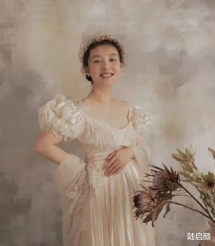 吴倩|“终于官宣离婚，恭喜她”