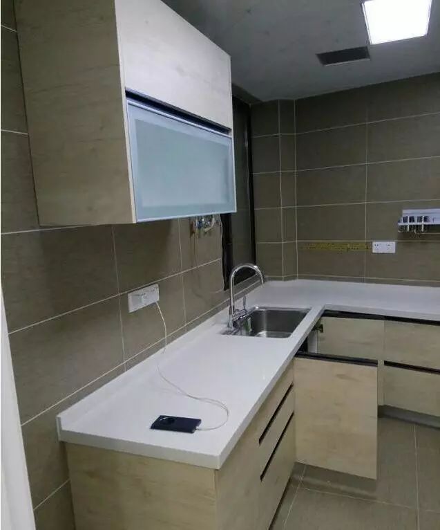 新房的硬装终于收尾了，简装混搭，但亲戚参观后却说很好看!