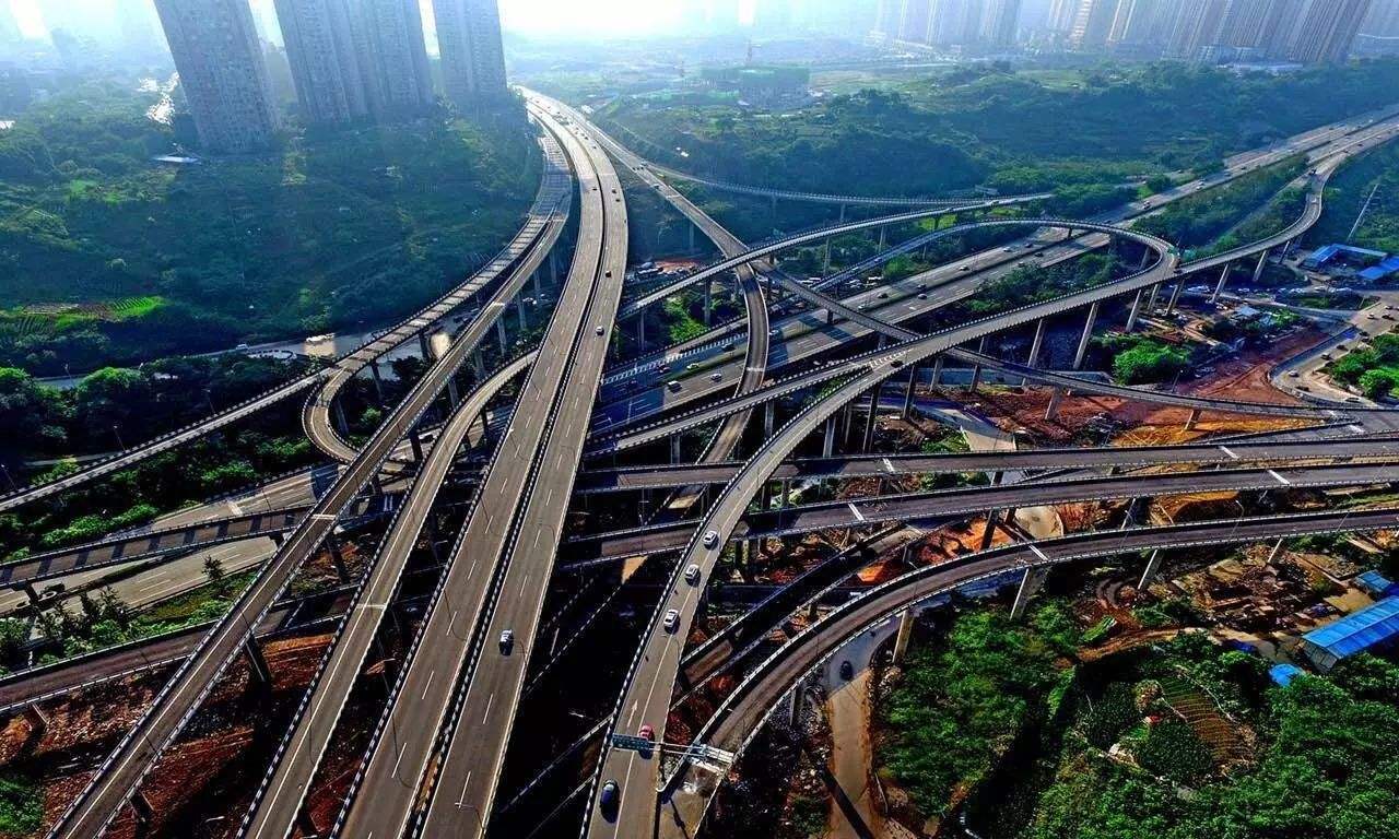中国高架桥存在安全隐患，单柱墩成为弊端，设计不能成为背锅侠