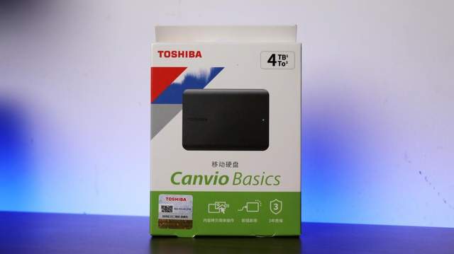 移动硬盘|东芝新小黑A5 4TB移动硬盘体验：小巧便携，速度快，Mac扩容全靠它