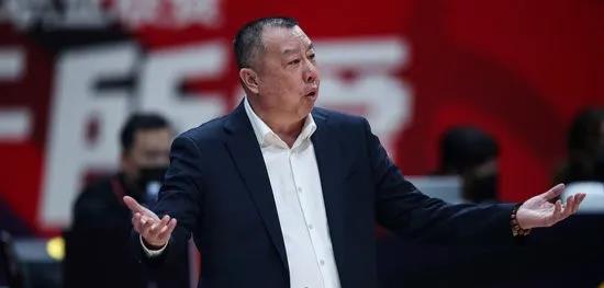 青岛男篮|青岛队为什么打不赢辽宁男篮？吴庆龙说出原因，说得非常实在