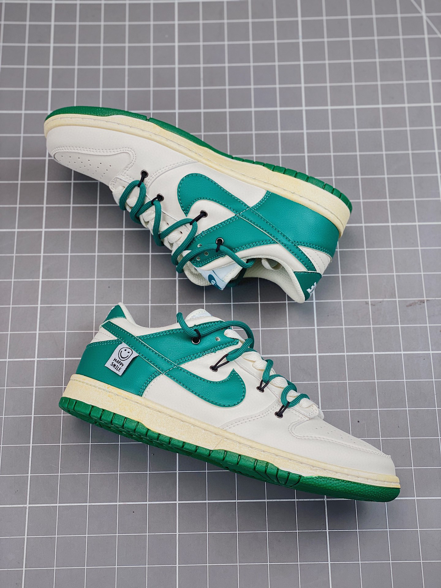 Futura x Nike Dunk Low SB联名 解构绑带滑板鞋