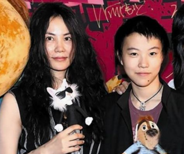 窦靖童|王菲大女儿节目中掩面流泪！情绪失控令人心疼，称遗产交给弟妹