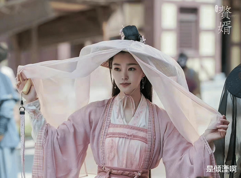 长风渡|白敬亭宋轶《长风渡》蓝衣路透好美!灵气十足颜值高,粉丝:爱了!