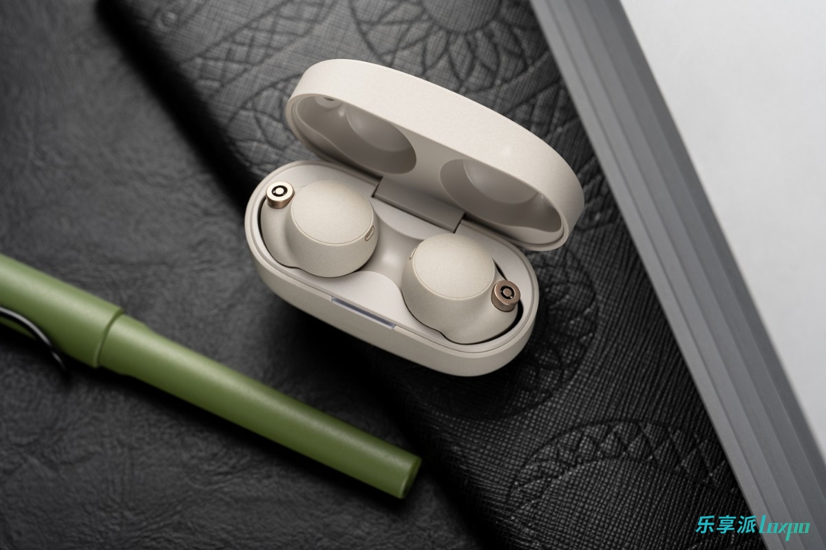 索尼|「迷走反射 . 聊个机」年度TWS真无线耳机 索尼WF-1000XM4