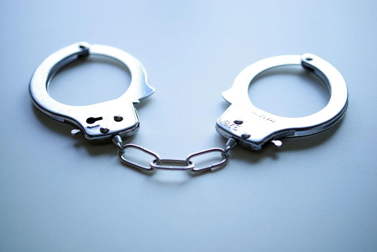 因诈骗罪一年前被公安机关取保候审,一直没人联系我,怎么回事?