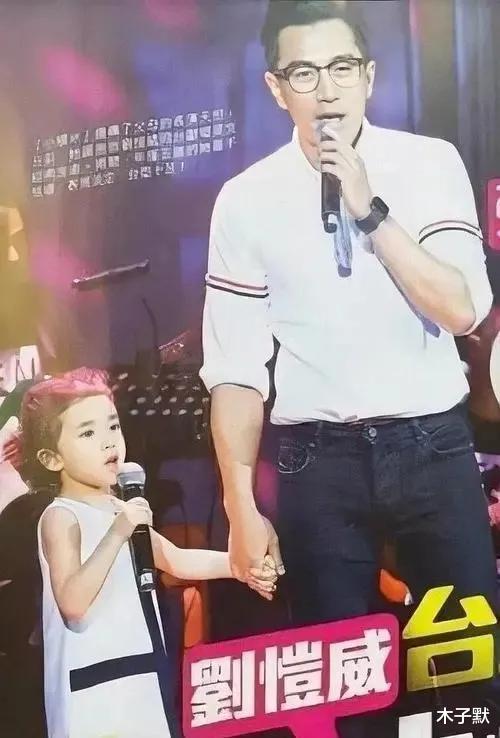 杨幂|杨幂用实力说话，刘恺威和新女友游玩炒作，到底谁是赢家一目了然