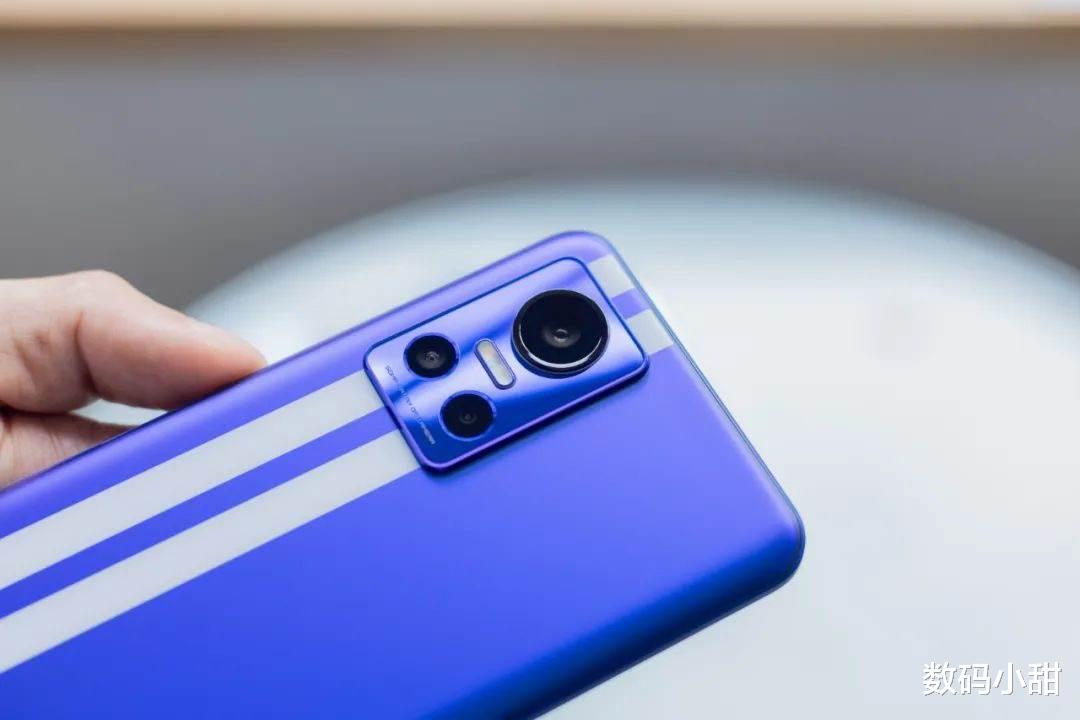 红米手机|今年红米的竞敌异常多，同样是搭载天玑8100的三款手机，你选谁？