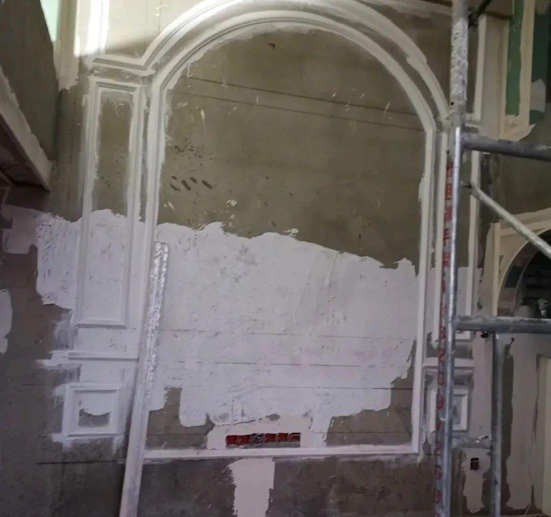 60平loft装修有个性,巧用吊顶挡住房梁,一进屋就把人迷住!