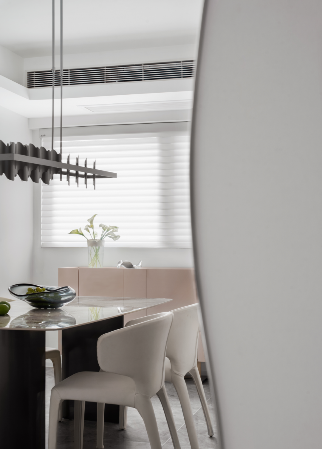 看着极简用着极致:他家150m2极简小轻奢,小户型们学起来!