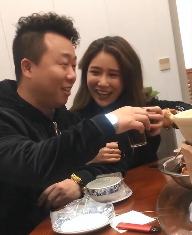 武穴女子孕期自杀,死后脚上的绳子存疑,网传被一女子和其夫逼死