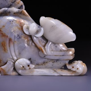 和田玉籽料|和田玉籽料年年有余摆件