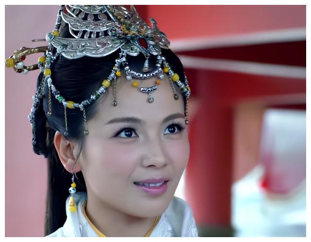 梅长苏|读《琅琊榜》原著才懂:霓凰找梅长苏廊下散心的真正用意,很隐晦