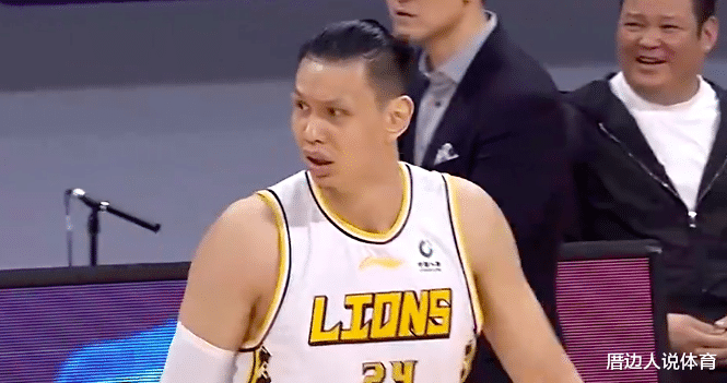 |CBA头号恶汉复出！5分钟3犯肘击对手 下半场场边踩自行车当看客