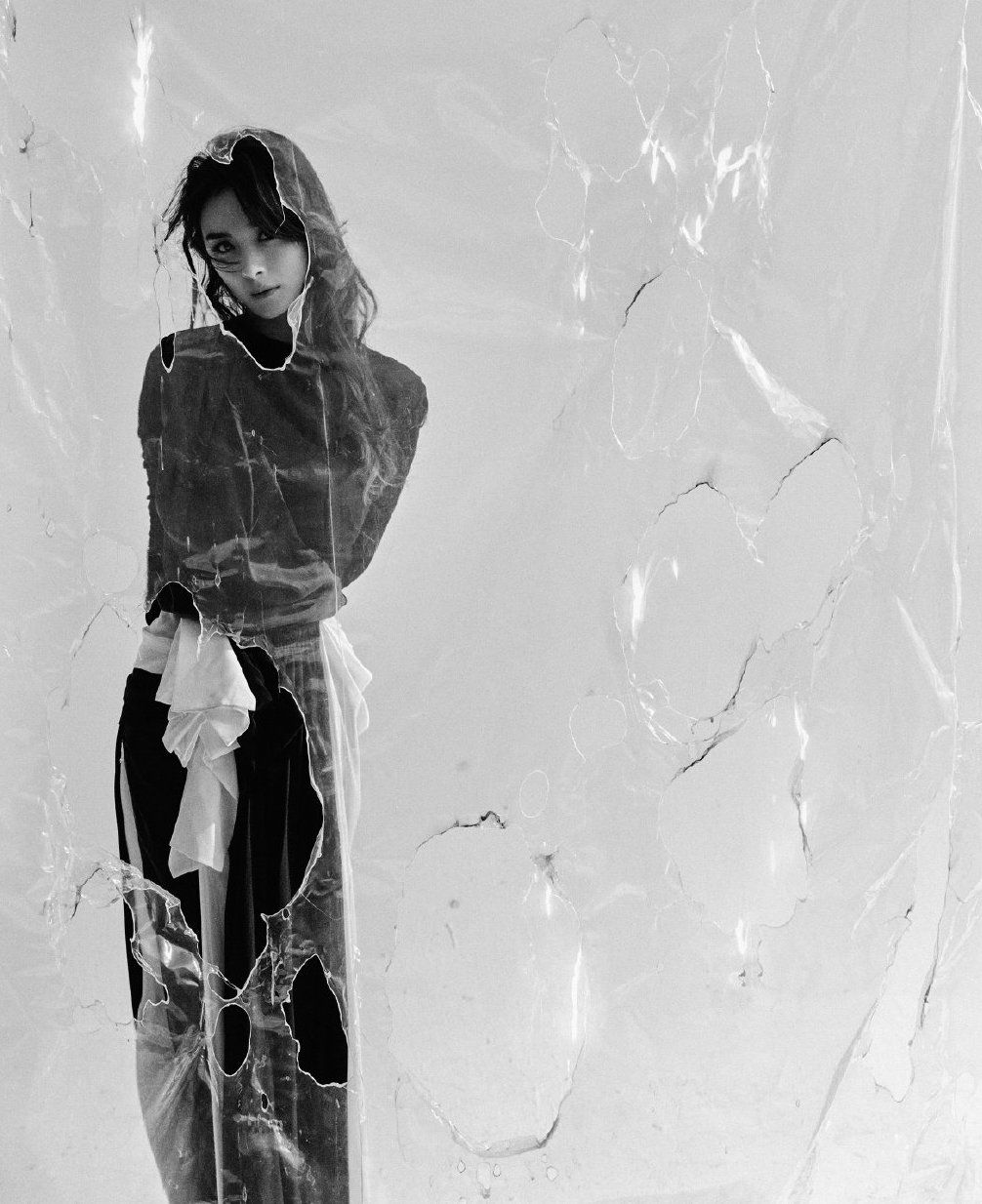 杨幂|被杨幂的新造型美到了!长发飘飘尽显玲珑身材,35岁脸蛋好迷人