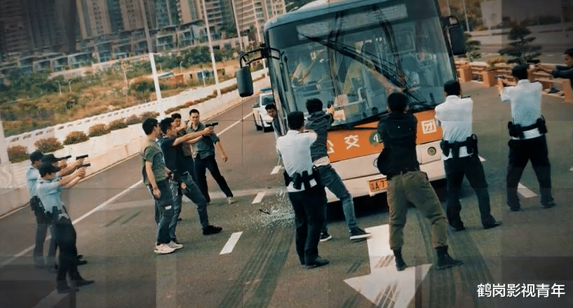 肖鹤云|《开端》如何解除“循环”?王萌萌和公交车公司办公室主任要出场