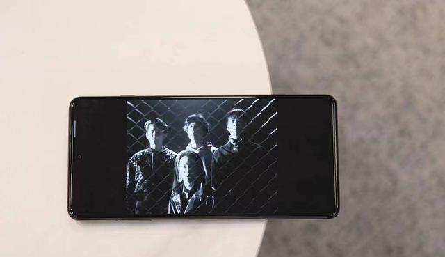 大屏|黑鲨6ProMax推出7英寸2K大屏，并有5800mAh+120W+144Hz