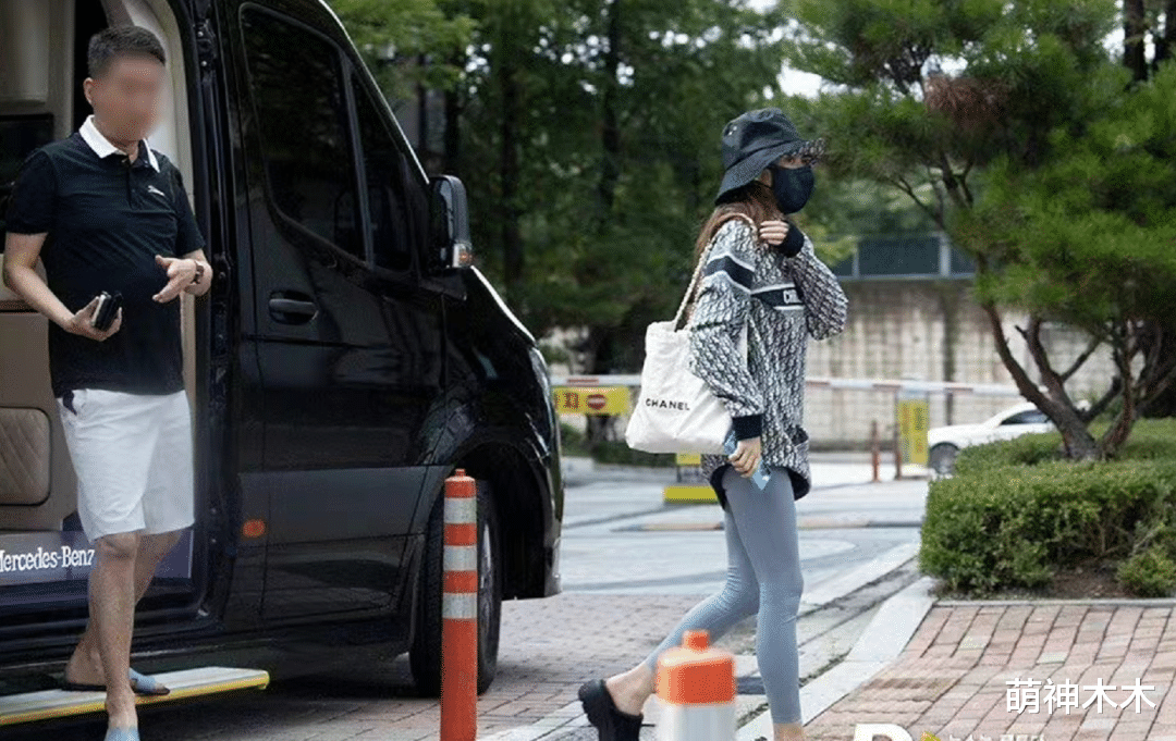 朴敏英|朴敏英男友正面照曝光，与旧爱李敏镐差太多，还撞脸于谦张曼乐