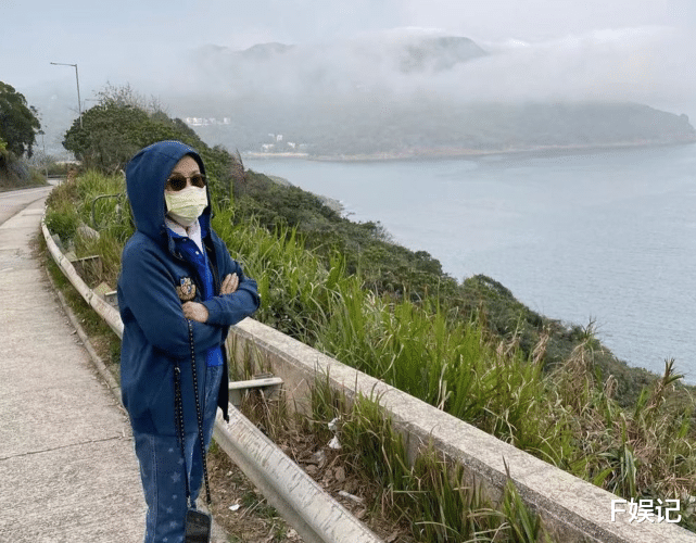 罗家英|TVB受疫情停工汪明荃和罗家英爬山郊游 晒夫妻合影享受生活