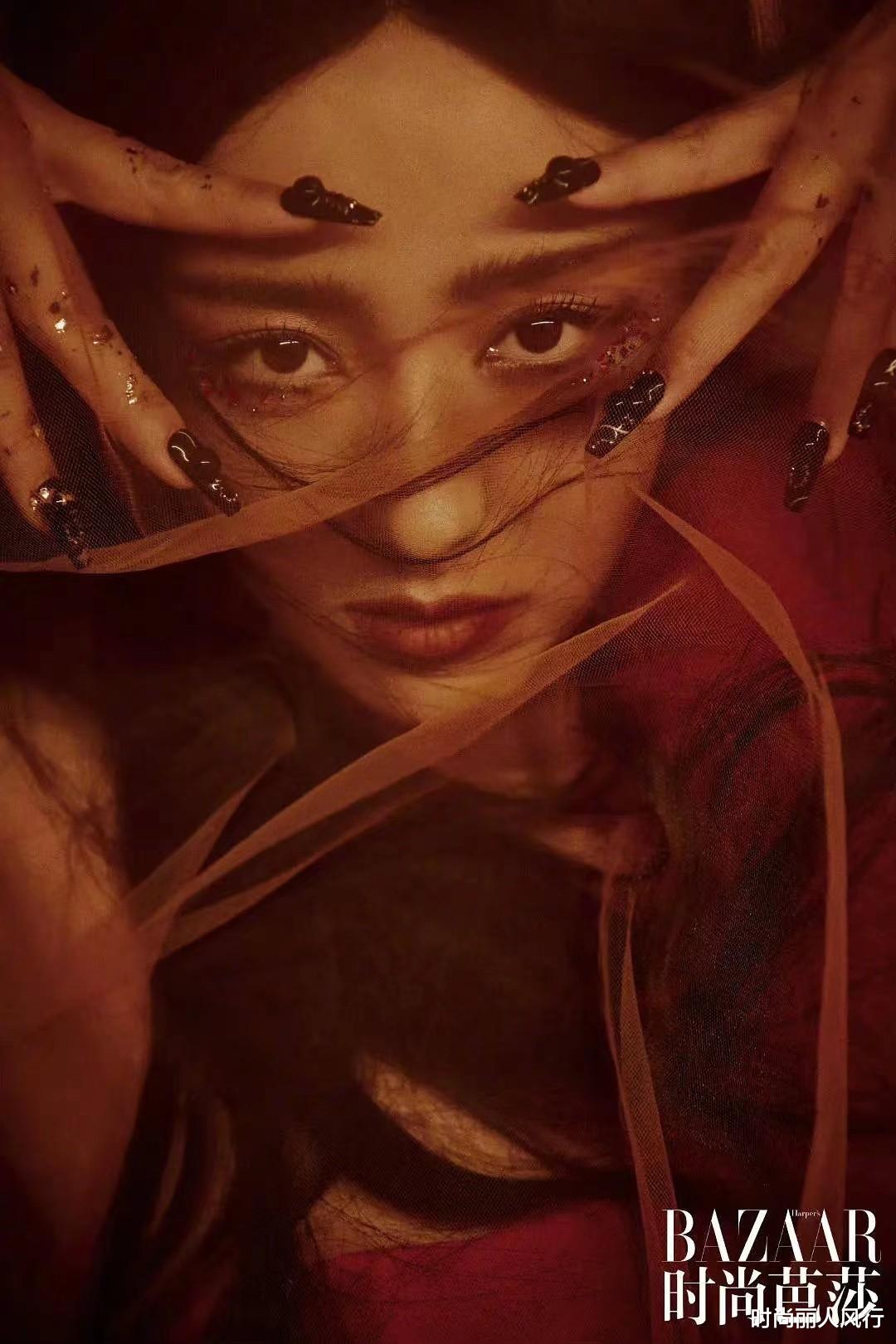 佟丽娅|39岁佟丽娅离婚后太辣了吧!新大片中国风造型封神,面纱遮脸绝美