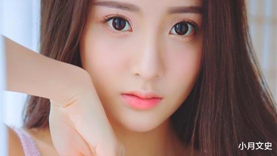 妻子与48岁流浪汉在车内亲密，男子欲哭无泪，然而妻子的话才让他彻底绝望