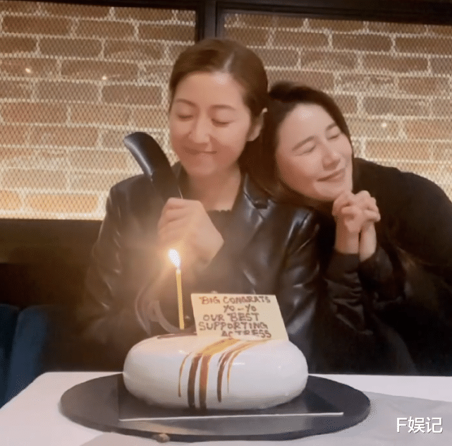 李梦|黄翠如回家后忙着见闺蜜们 为陈自瑶庆生兼庆祝获奖