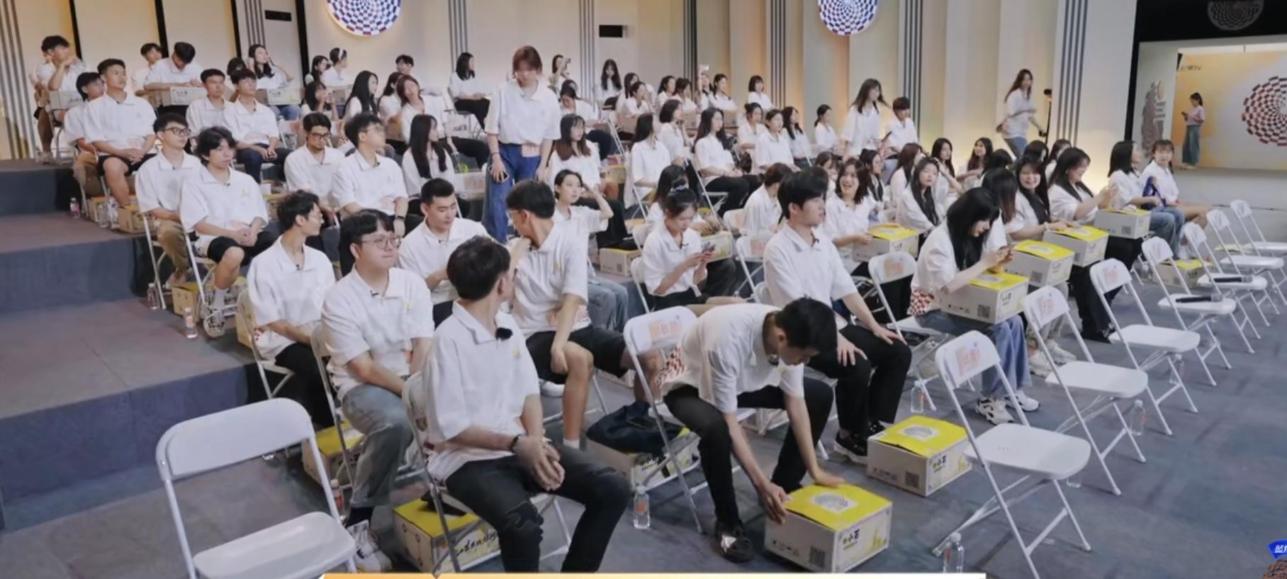 00后|芒果台这100个00后,野心都写在脸上,把CEO都整笑了