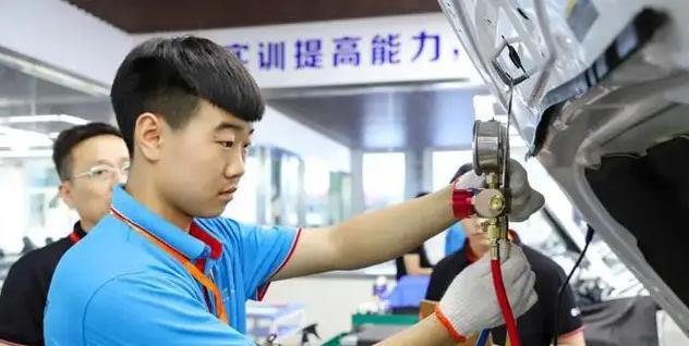 招聘|人社部发布通知，事业单位招聘门槛降低，职校生或将迎来“春天”