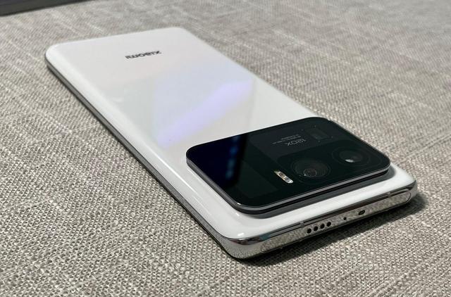 锐龙|小米11Ultra与iPhone13ProMax详细对比：优缺点很明显