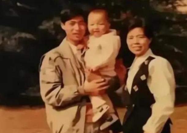 任嘉伦|带节奏?杜粉称只有老杜是真正查真相,指责许敏是在帮田静增热度