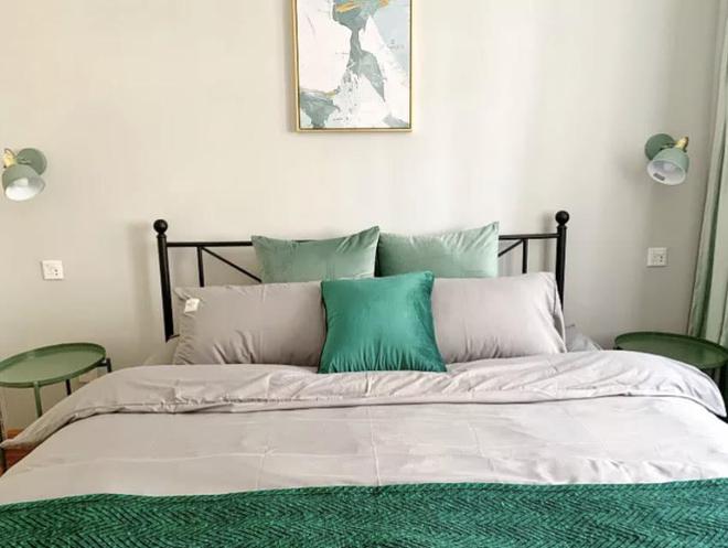 为孩子硬是买下40平学区房,花8W改出2室1厅!前屋主:卖早了