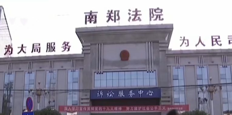 13岁目睹母亲被打死,22年后手刃凶手替母报仇,是真孝还是滥杀?