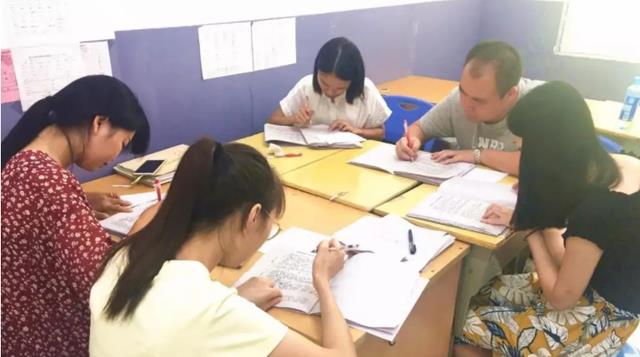 校园招聘|上海公布了教师拟聘的名单,学历大咖云集,待遇是望尘莫及!