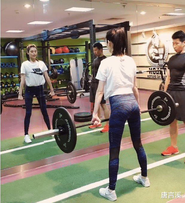 熊黛林|身高超175的10位女星,个个“卓立鸡群”,不用抠抠缩缩谎报身高