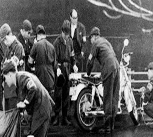 53年前日本一男子假扮警察,当众开走装3亿日元的运钞车消失无踪